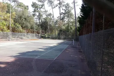 Tennis ou squash au sein de l'appartement ou à proximité