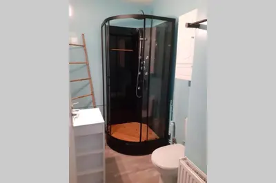Salle de bains dans l'établissement joli studio vu sur l adour dans résidence calme
