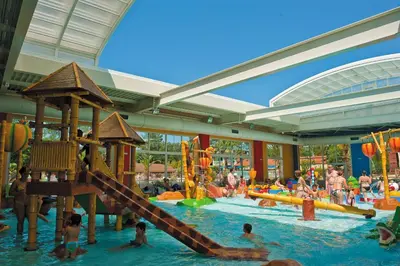 Piscine de l'établissement Mobile Homes by KelAir at Camping Sylvamar ou située à proximité