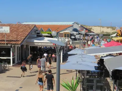 Clients de l'établissement Réf 274, Seignosse océan, Villa Patio à 250m de la plage, avec place de parking et piscine commune , 6 personnes