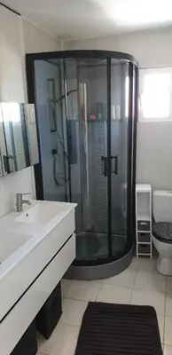 Salle de bains dans l'établissement L'Océnoa