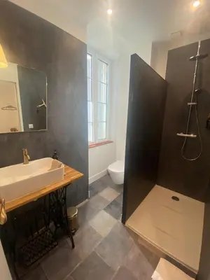 Salle de bains dans l'établissement Maison Farol