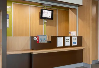 Télévision ou salle de divertissement dans l'établissement B&B HOTEL Mont-de-Marsan