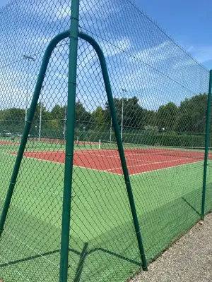 Tennis ou squash au sein de l'appartement ou à proximité