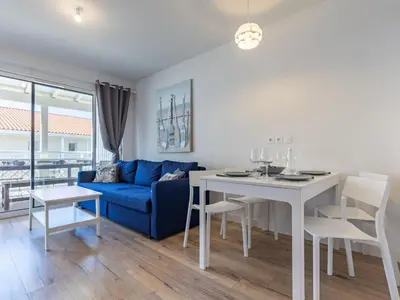 Coin salon dans l'établissement Apartment Les balcons des pêcheurs C25 by Interhome