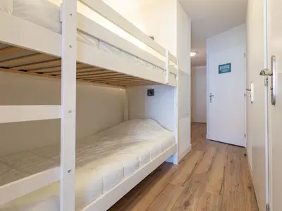 Un ou plusieurs lits dans un hébergement de l'établissement Apartment Les balcons des pêcheurs C25 by Interhome