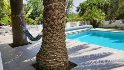 Piscine de l'établissement Domaine des Laminak ou située à proximité