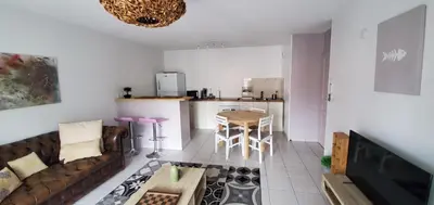 Cuisine ou kitchenette dans l'établissement Appartement 2 chambres Balcon Parking privé Centre Village
