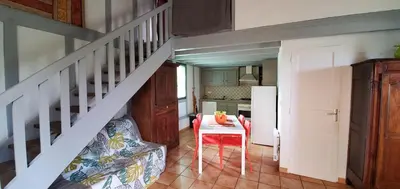 Cuisine ou kitchenette dans l'établissement Gite 4kms plage grand domaine privé lacs natura 2000