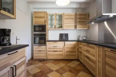 Cuisine ou kitchenette dans l'établissement La Maison du Marais - Welkeys