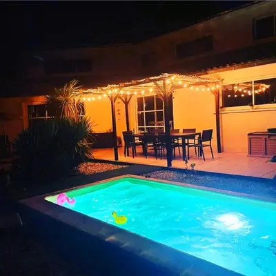 Piscine de l'établissement La Villa Minvia les Landes entre mer et montagne ou située à proximité