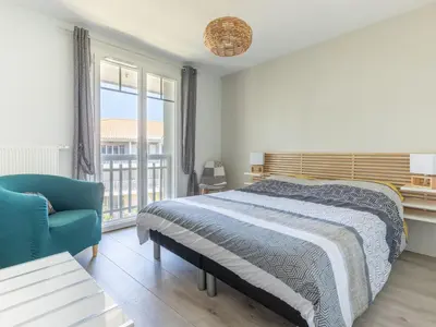 Un ou plusieurs lits dans un hébergement de l'établissement Apartment Les Portes de Pyla by Interhome