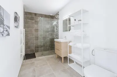 Salle de bains dans l'établissement Le Seignosse