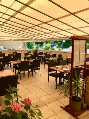 Restaurant ou autre lieu de restauration dans l'établissement LE CHILL
