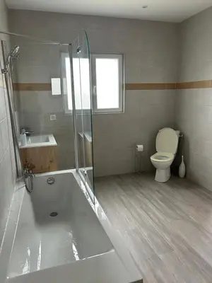 Salle de bains dans l'établissement LA LANDAISE