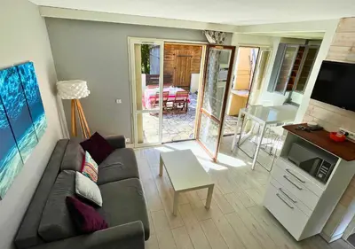 Cuisine ou kitchenette dans l'établissement SYLVICULTEURS - Charmante villa patio rénovée