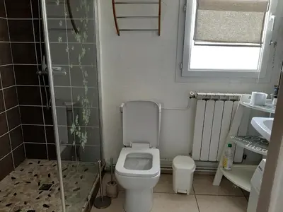 Salle de bains dans l'établissement Gîte Izabeau