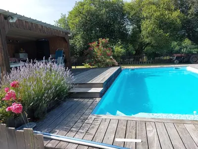 Piscine de l'établissement Gîte Izabeau ou située à proximité