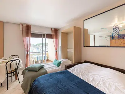 Un ou plusieurs lits dans un hébergement de l'établissement Studio le Grand Foc-2 by Interhome
