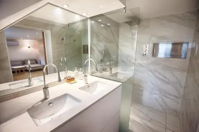 Salle de bains dans l'établissement APPARTEMENTS LOFT OCEAN - Tarnos
