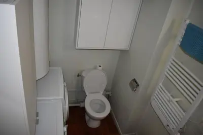 Salle de bains dans l'établissement Cosy 2 Pièces Moulleau Centre à deux pas de la Plage