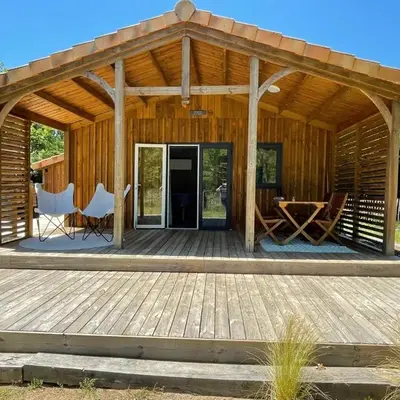 Chalet au calme dans la pinède