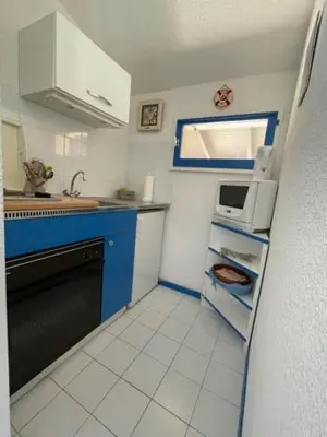 Cuisine ou kitchenette dans l'établissement T2 mezzanine Seignosse Océan plein coeur du Penon