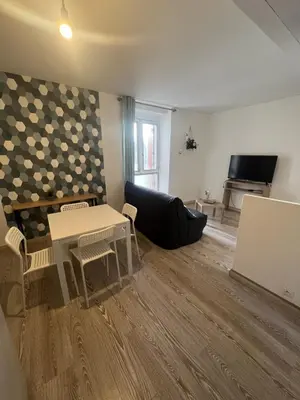 Télévision ou salle de divertissement dans l'établissement Appartement Entier 38m2 T2 Hyper Centre de DAX