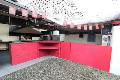 Cuisine ou kitchenette dans l'établissement APPARTEMENT 1 à 9 personnes Hagetmau coeur de ville