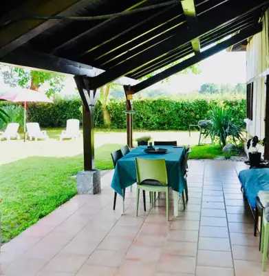 Jardin de l'établissement Calme et Volupté dans cette jolie landaise