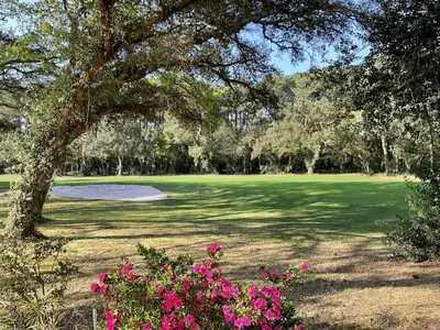 Jardin de l'établissement Villa CHEBEC Appartement en rez de jardin avec terrasse vue sur golf d Hossegor