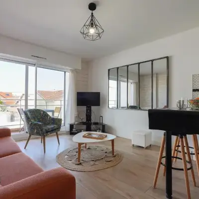 Studio entièrement rénové à deux pas des plages
