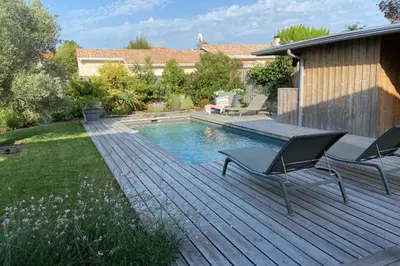 Piscine de l'établissement Sumptuous Cap Ferret Style House ou située à proximité