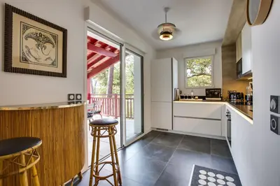 Cuisine ou kitchenette dans l'établissement Lake Apart