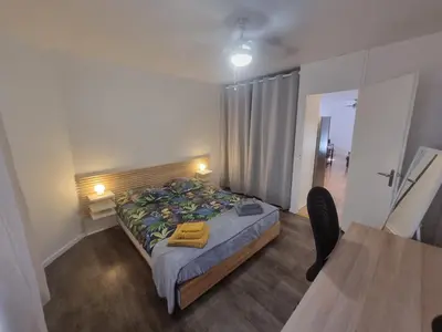 Un ou plusieurs lits dans un hébergement de l'établissement Appartement T2 45 M2 Meublé 3 étoiles tout confort hyper centre de Dax