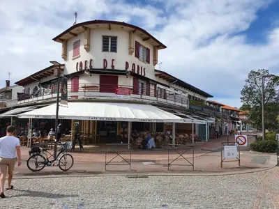 Clients de l'établissement Haut Saint Georges - Un emplacement exceptionnel au centre-ville et au calme à quelques pas du lac marin