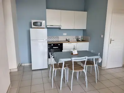 Cuisine ou kitchenette dans l'établissement A 200m de la plage - L'Océan -