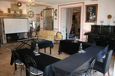 Coin salon dans l'établissement Domaine Castetbieilh