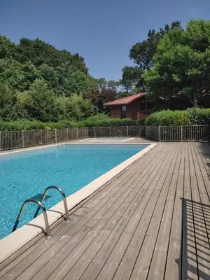 Piscine de l'établissement Résidence Nature et tranquillité ou située à proximité