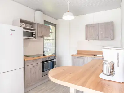 Cuisine ou kitchenette dans l'établissement Maison Individuelle T4 pour 5 pers, Proche Centre et Océan, Grand Jardin, Non Fumeur, Pas d'animaux - FR-1-521-190