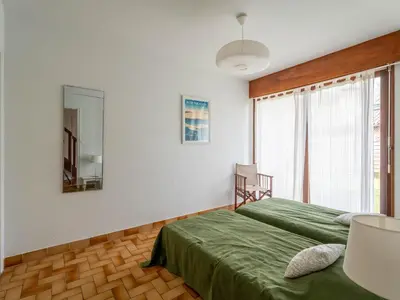 Un ou plusieurs lits dans un hébergement de l'établissement Maison 3* à Mimizan Plage, proche Courant, 6 pers, 800m des plages, parkings, wifi, ménage inclus - FR-1-50-82