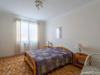 Un ou plusieurs lits dans un hébergement de l'établissement Maison 2* à 150m de l’océan, 6 pers, terrasse, jardin, proche activités - FR-1-50-93