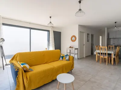 Cuisine ou kitchenette dans l'établissement Maison neuve proche océan à Mimizan, 4 pers, clim, WIFI, jardinet, pistes cyclables, ménage inclus - FR-1-50-91