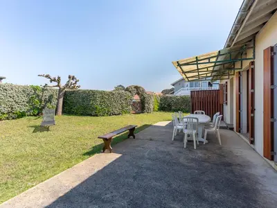 Jardin de l'établissement Maison à Mimizan Plage, 600m de la mer, 10 pers, 2 étoiles, confort moderne, jardin, parking - FR-1-50-88