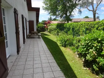 Jardin de l'établissement Maison familiale Landaise pour 2 couples, enfants