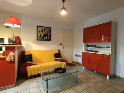 Cuisine ou kitchenette dans l'établissement Maisonnette 3 chambres proche Océan - Animaux admis - FR-1-379-145