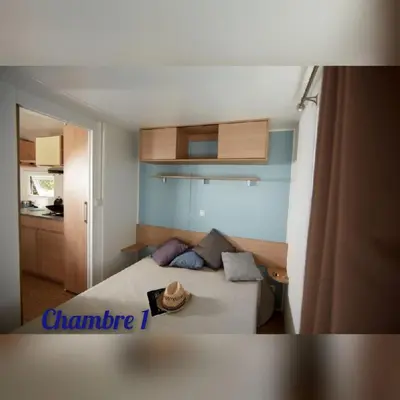 Un ou plusieurs lits dans un hébergement de l'établissement copinsdeslandes mobil home 8pers