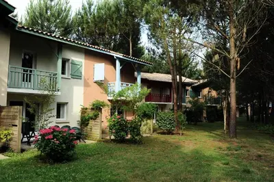 Jardin de l'établissement Le Domaine du Golf de Pinsolle - maeva Home - Appartement 2 Pièces 4 personnes - Sélection MAE-8890