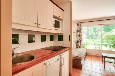 Cuisine ou kitchenette dans l'établissement Le Domaine du Golf de Pinsolle - maeva Home - Appartement 2 pièces 5 personnes - Confort MAE-7414
