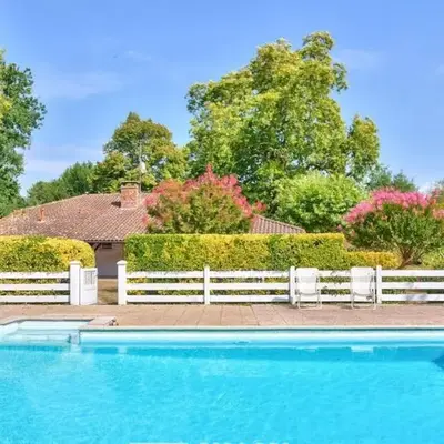L Uni Vert d Azur gite 10 pers piscine et mini ferme proche océan